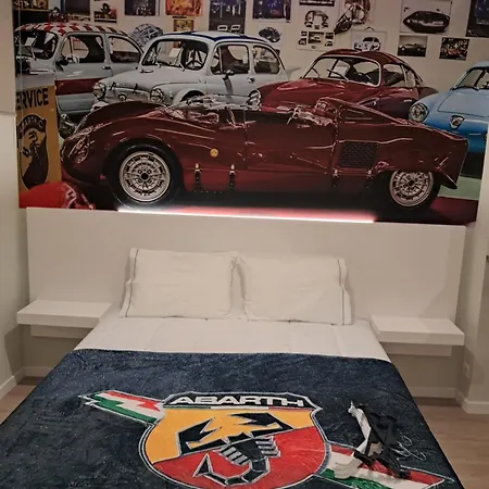 Classic Car House * Santa Cruz (Madeira)