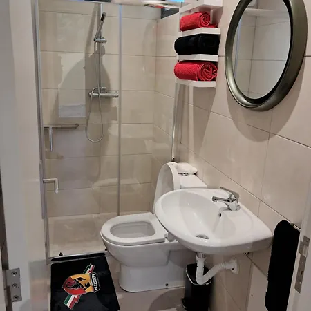 Classic Car House * Santa Cruz (Madeira)