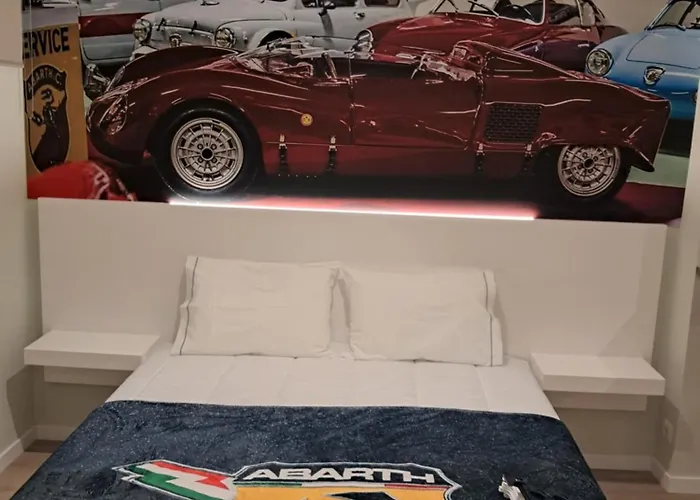 Classic Car House * Santa Cruz (Madeira)