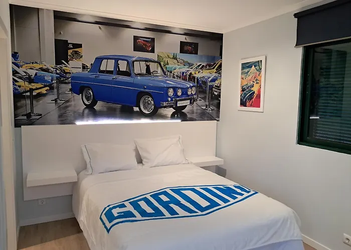 Apartment Classic Car House